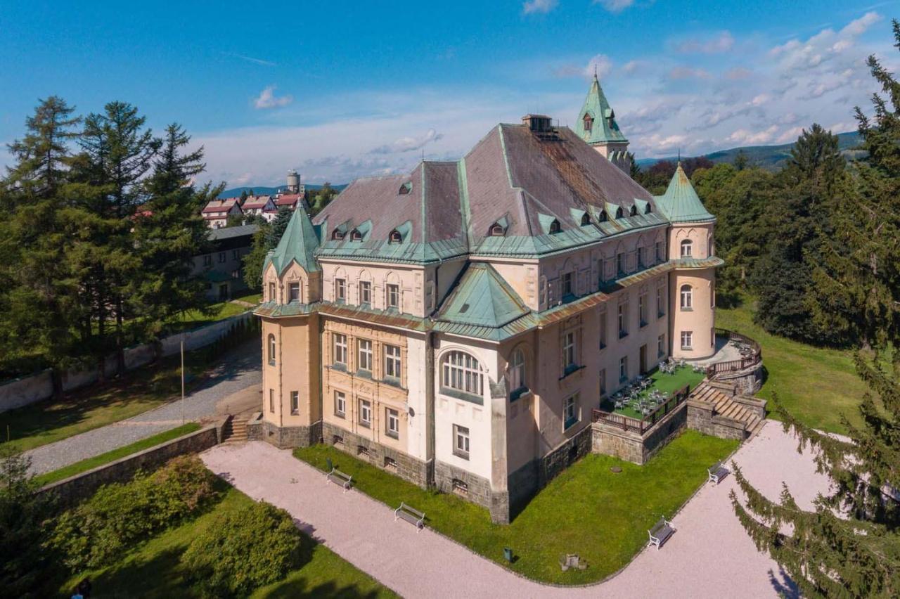 Hotel Vetrov Vysoké nad Jizerou エクステリア 写真