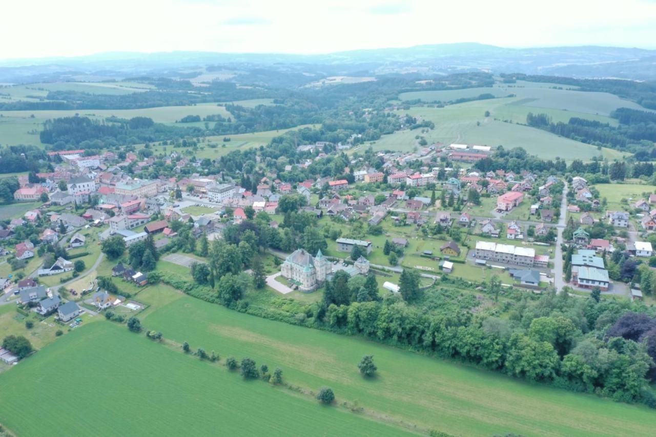 Hotel Vetrov Vysoké nad Jizerou エクステリア 写真