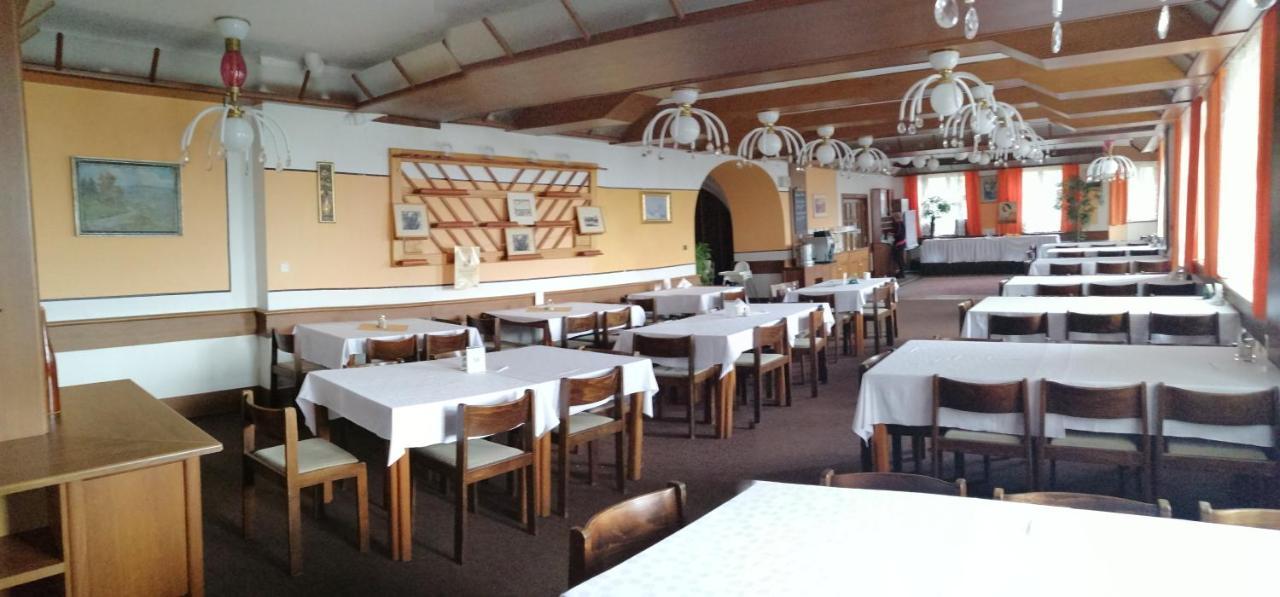 Hotel Vetrov Vysoké nad Jizerou エクステリア 写真