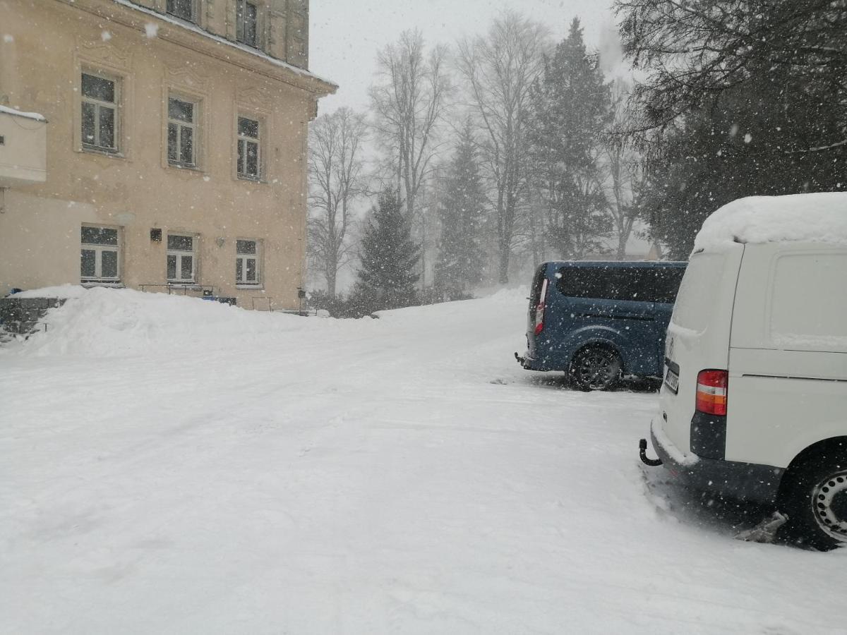 Hotel Vetrov Vysoké nad Jizerou エクステリア 写真