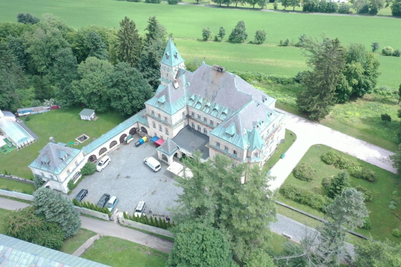 Hotel Vetrov Vysoké nad Jizerou エクステリア 写真